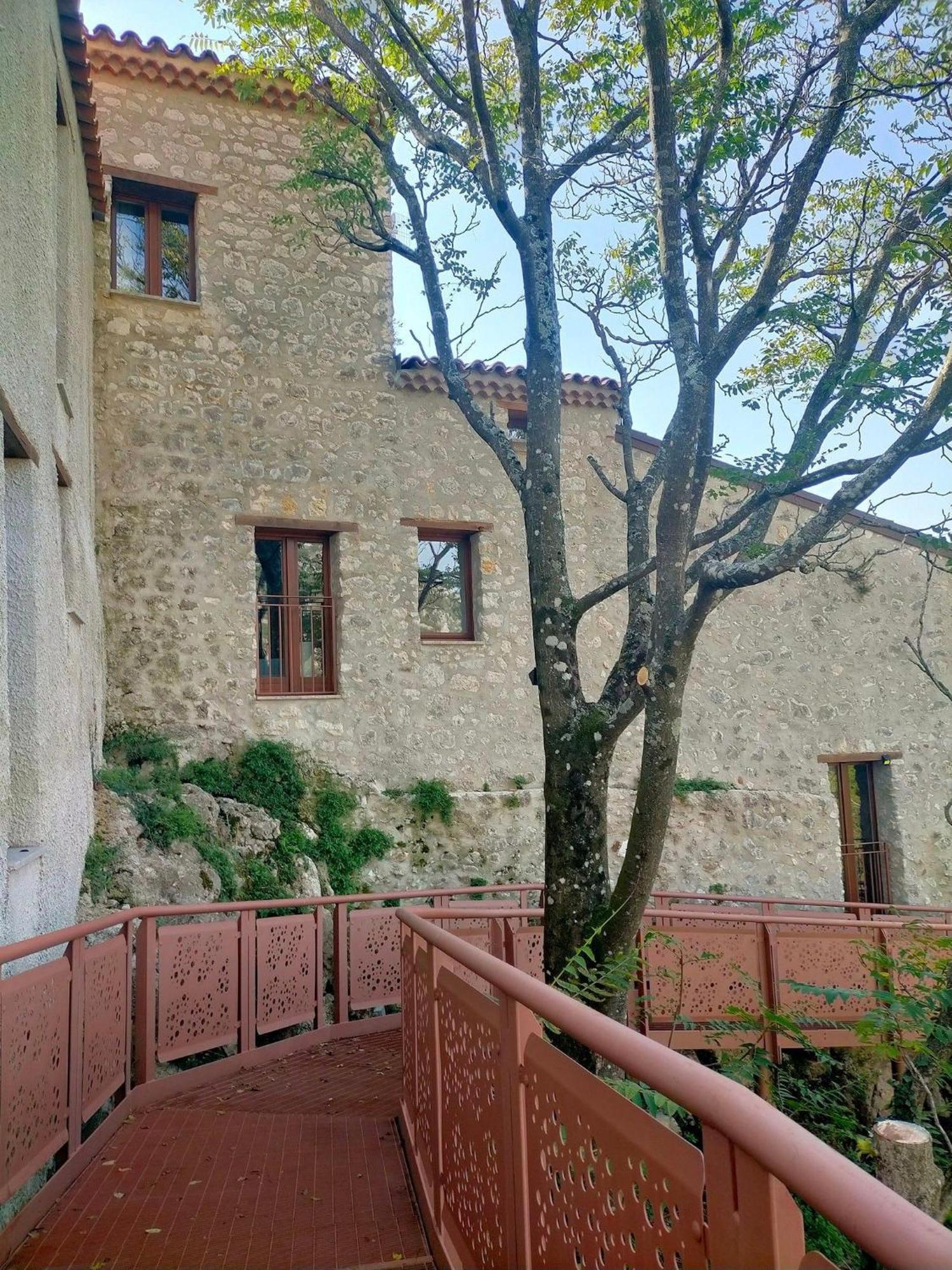 Il Borgo Dei Normanni Villa Colliano Luaran gambar