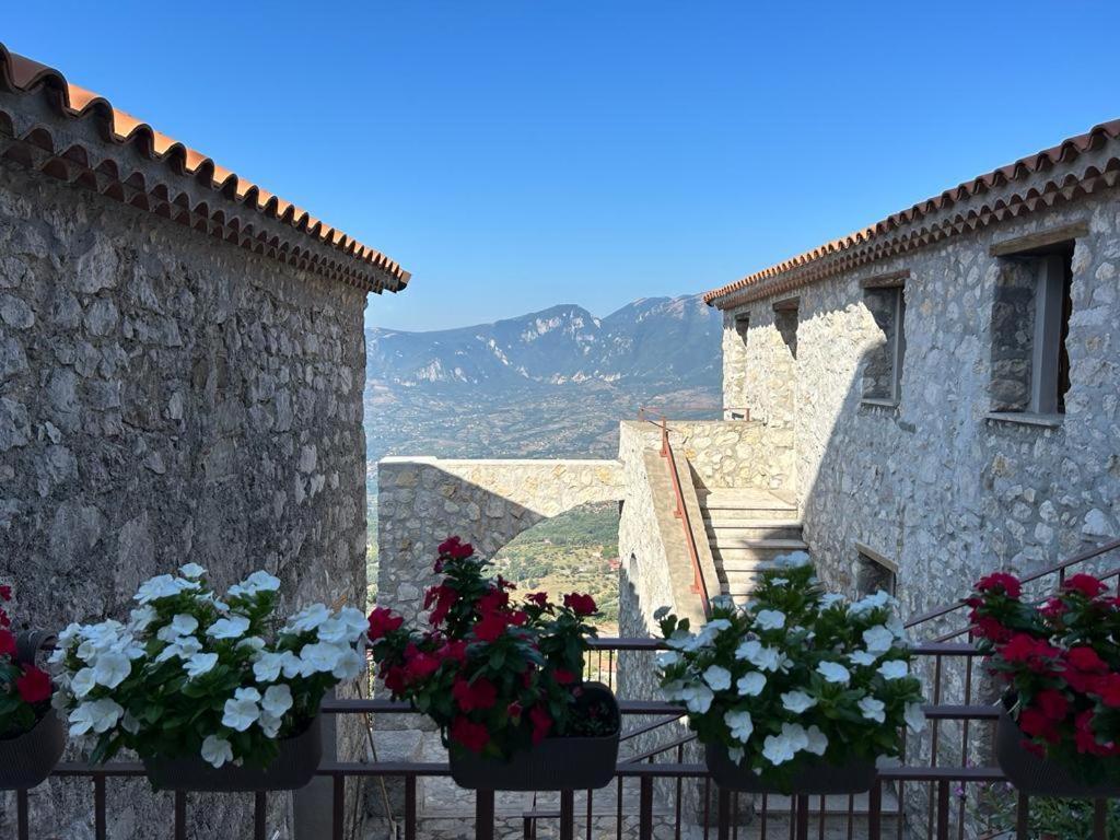 Il Borgo Dei Normanni Villa Colliano Luaran gambar